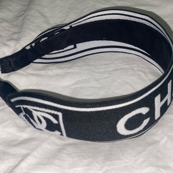 Cute Headband 💞 - Picture 4 of 5